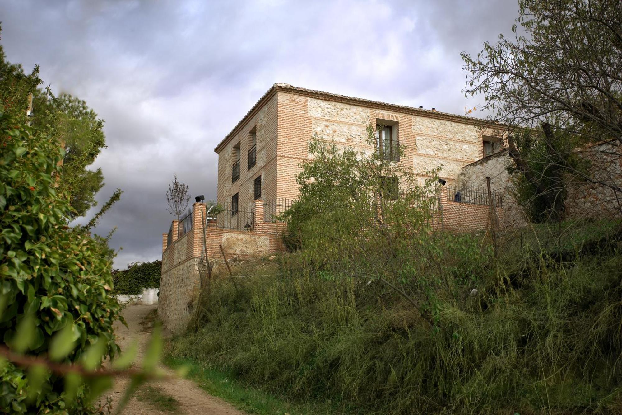 El Pontifical Hotel Santos De La Humosa Buitenkant foto
