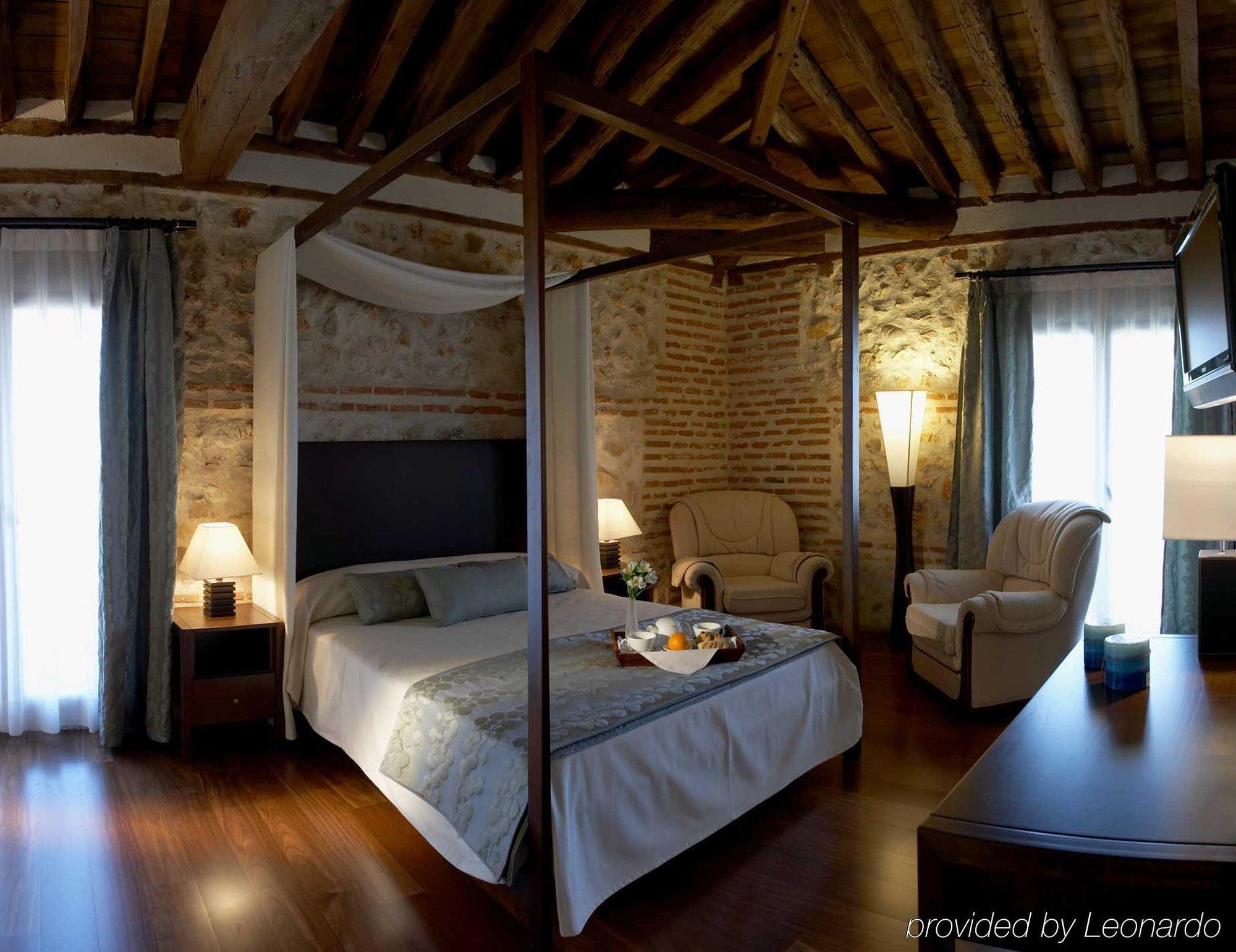 El Pontifical Hotel Santos De La Humosa Kamer foto